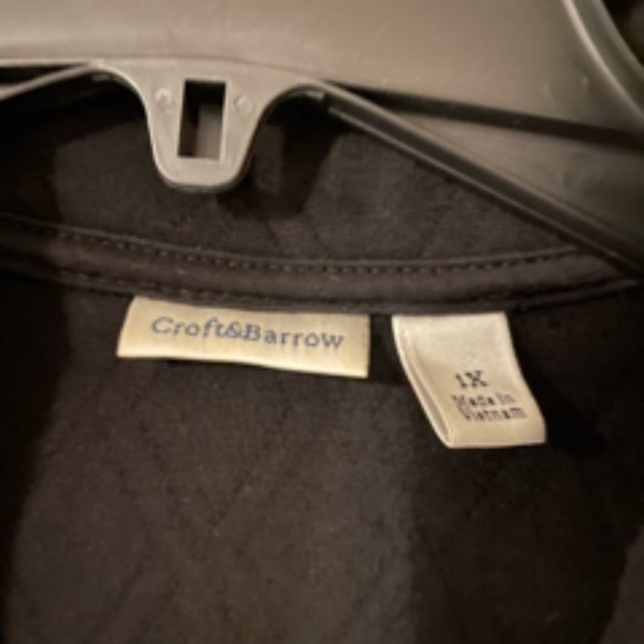 Women's Croft & Barrow Black Quilted Vest - Gently Used - Picture 6 of 6